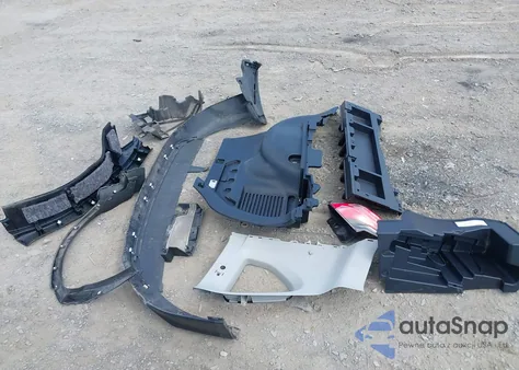 2018 Toyota Rav4 Le from USA, damaged, VIN JTMBFREV7JJ203690